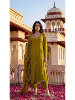 WOOMN - Green Embroidered Cotton Mul Kurta with Pant and Dupatta