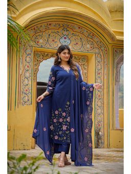 WOOMN - Blue Straight-Fit Cotton Mul Kurta Set with Embroidered Dupatta