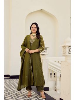 WOOMN - Green Embroidered A-Line Chanderi Kurta with Pant and Dupatta