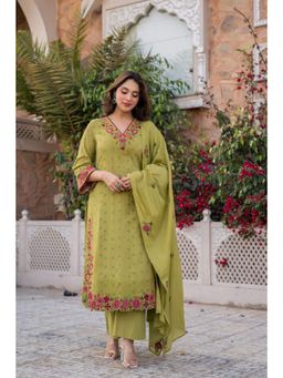 WOOMN - Green Floral Embroidered Cotton Chiffli Kurta with Pant and Dupatta