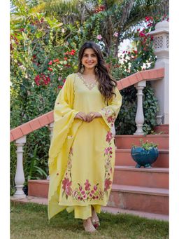 WOOMN - Yellow Embroidered Cotton Mul Kurta with Pant and Dupatta