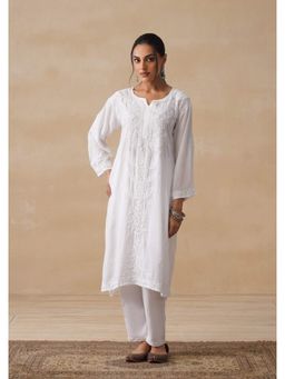 House of Chikankari - White Hoc Mulmul Chikankari Embroidered Women's Long Kurta