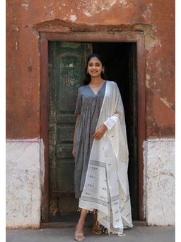 Sutra Art of Clothing - Handloom Grey Soft Cotton Jamdani Kurta And Palazzo With Dupatta Set
