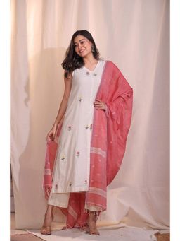 Sutra Art of Clothing - Handloom Off White Kurta And Palazzo With Dupatta
