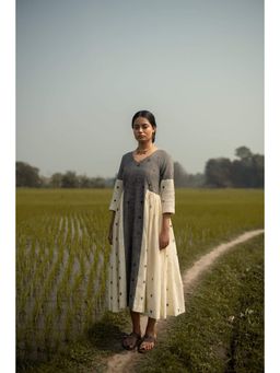 Sutra Art of Clothing - White Greys cape South Cotton Dress