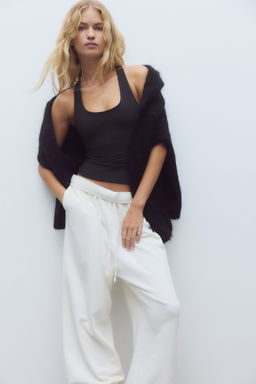 H&M - Women Black Integral-Bra Sports Top With Softmove