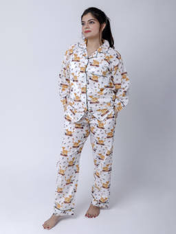 MASU - Women Off White Pure Cotton Jungle Safari Print Shirt with Pyjama and Sleeve Bag