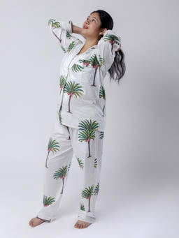 MASU - Women Green Pure Cotton Tropical Dreams Print Shirt with Pyjama and Sleeve Bag