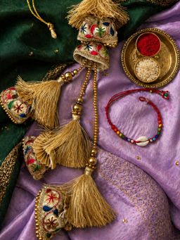 Digital Dress Room - Shell Rakhi and Floral Tassel Lumba