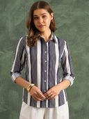 Navy Blue color option, Currently selected