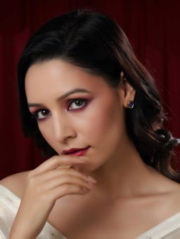 Ruby Raang Studio - Blue Kundan Studs