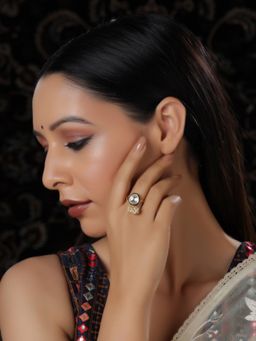 Ruby Raang Studio - Kundan Ring With Pearls