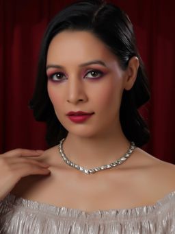 Ruby Raang Studio - Leaf Shaped Necklace In Dual Tone Kundan And American Diamonds