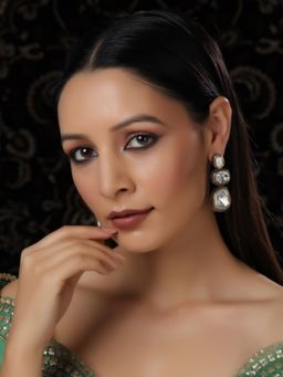 Ruby Raang Studio - Kundan Earrings