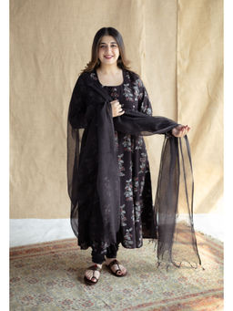 The Indian Ethnic Co. - Black Solid Kota Doria Cotton Dupatta