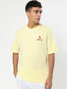 Bewakoof - Men's Yellow Stay Lit Back Graphic Printed Oversized T-shirt