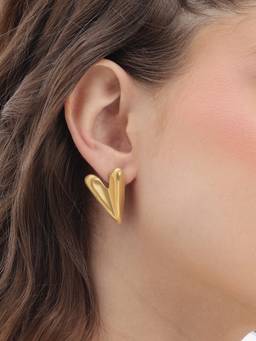 Carlton London - Gold Plated Stylish Elongated V-Heart Stud Earring