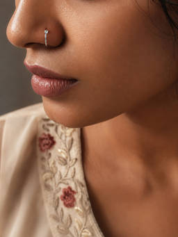 SAMIKA - 925 Sterling Silver Solitaire CZ Open Hoop Nose Ring