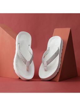 Chupps - Women White Willow Flipflops