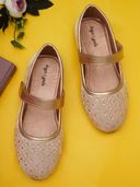 Gold color option, Sold out, Currently selected