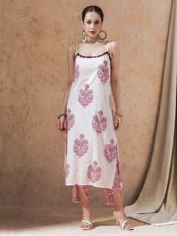 STYLEBAAZI - Maroon Floral Printed Straight Kurta with Pant and Dupatta (Set of 2)