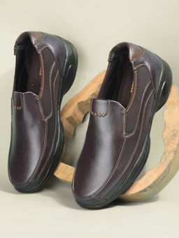 Bata - Men Casual Round Toe Loafers Brown