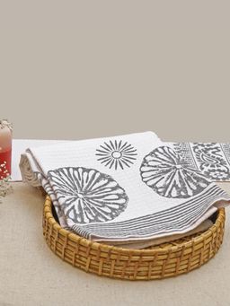 Design Gaatha - White Grey Circle Cotton Honeycomb Block Print Bath Towel (L)