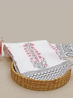 Design Gaatha - White Pink Floral Cotton Honeycomb Block Print Bath Towel (L)