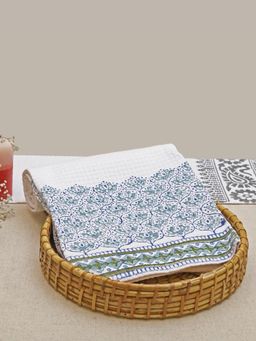 Design Gaatha - White Blue Moroccan Cotton Honeycomb Block Print Bath Towel (L)