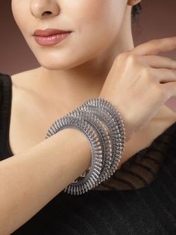 Gahan - Women Pack of 4 Silver-Plated German Silver Oxidised Bangles