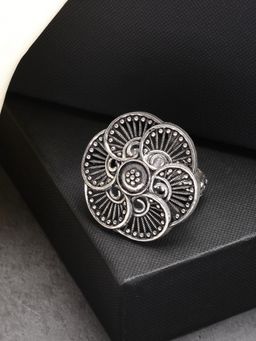 Gahan - Women Silver-Toned Floral Shape Finger Ring (Adjustable)