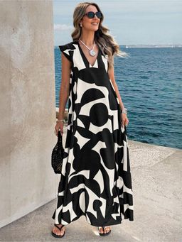 Outzidr - Black Vacay Floral Printed Trousers