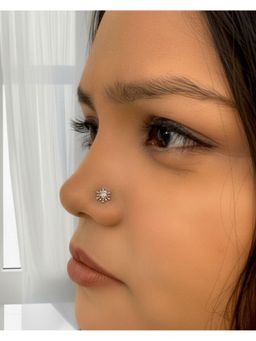 Boldiful - Dandelion Silver Nose Pin