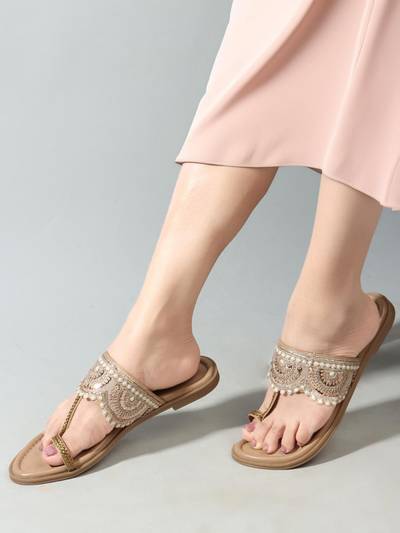 Women Slip-On Kolhapuri One Toe Flats