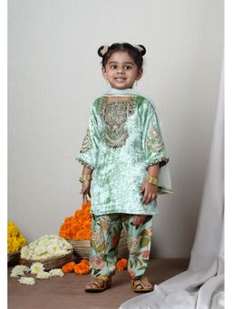 Poochkie - Daneen Mint Green Velvet Kurta with Pant and Dupatta