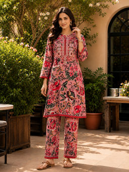 Nayam by lakshita - Floral Embroidered Straight Kurta With Pant