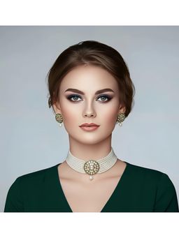 SOLLIGHT - Women Gold Plated White Polki and Pearl Choker Jewellery Set