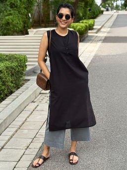 SURMA - First Rain Kurta Set in Black