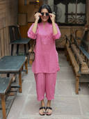 Pink color option, Currently selected