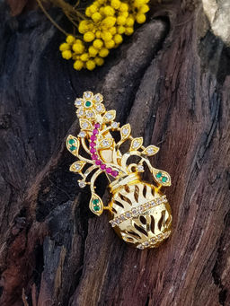 GRIIHAM - Gold Plated Designer Oval Saree Pin