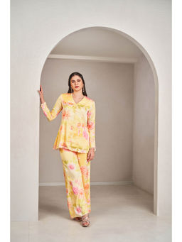 SAMMOHI BY MOKSHA & HIRAL - Yellow Floral Co-Ord (Set of 2)