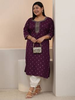 Extra love by Libas - Plus Size Burgundy Ethnic Motifs Printed Straight Kurta