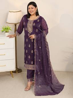 Extra love by Libas - Plus Size Plus Size Burgundy Floral Zari Kurta And Trouser With Dupatta