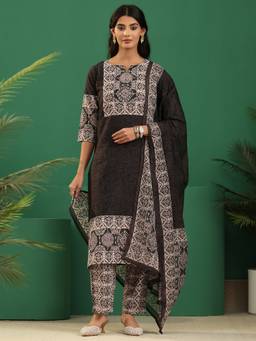 Libas - Grey Ajrakh Printed Straight Kurta With Printed Trouser And Printed Dupatta