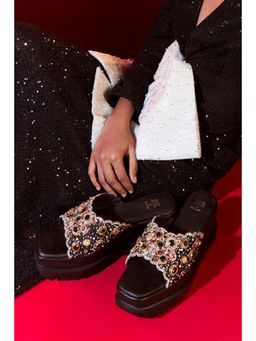 Anaar - Black Spirit Sisters Wedge Heels