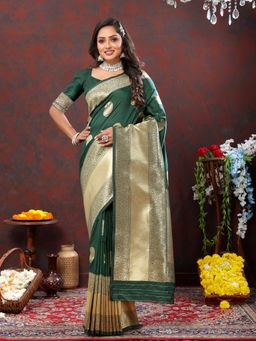 Yavira Silk - Women Green Handloom Saree with Unstitched Blouse