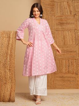 Kami Kubi - Women Pink Cotton Woven Embroidered Flared Kurta