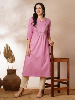 Kami Kubi - Women Pink A-Line Floral Embroidered Kurta