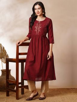 Kami Kubi - Women Maroon A-Line Silk Blend Embroidered Kurta