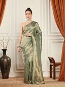 Green color option, Sold out, Currently selected